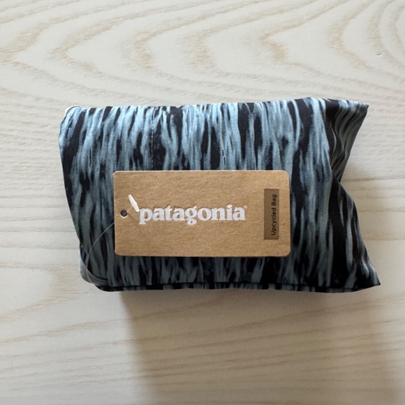 New Patagonia Shopper Tote Bag Upcycled Packable Foldable with Tags - Picture 6 of 6